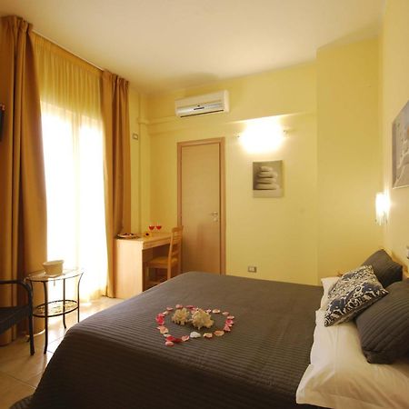 Hotel Caggiari Senigallia Extérieur photo
