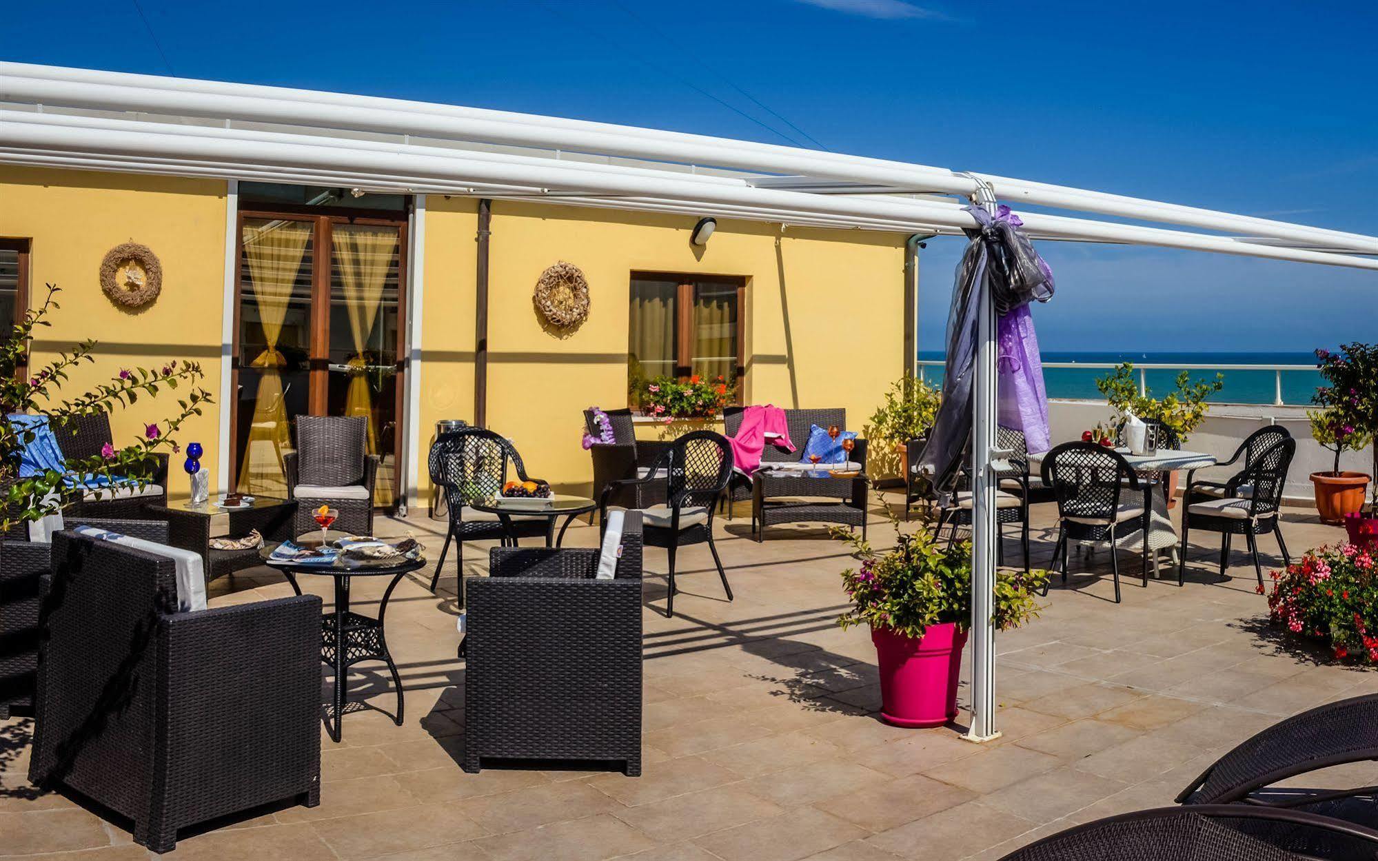 Hotel Caggiari Senigallia Extérieur photo